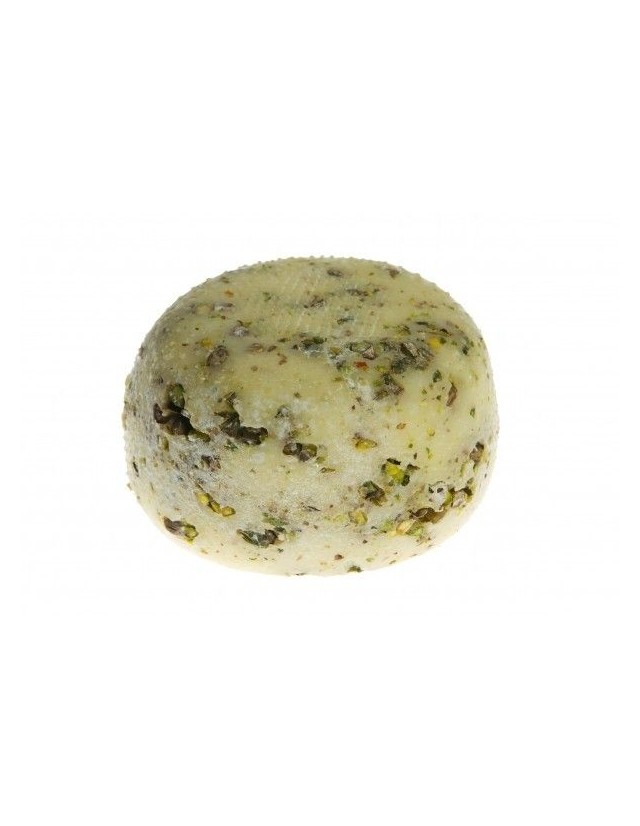 Formaggio di latte di capra con pistacchio di Stigliano Formaggio di latte di capra con pistacchio di Stigliano