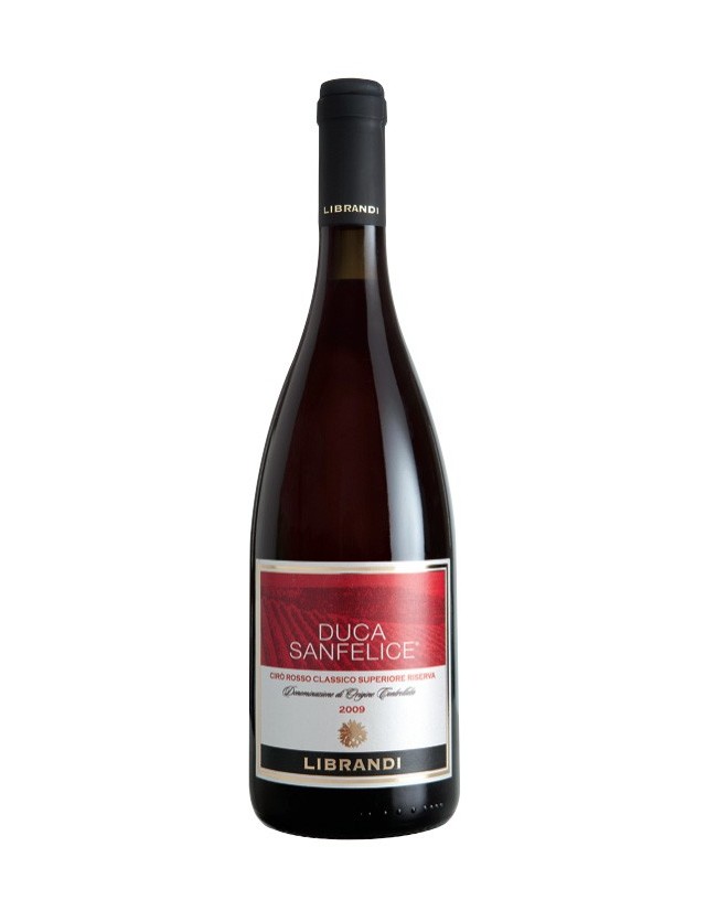 Vino rosso Cirò tipico calabrese Vino rosso Cirò tipico calabrese