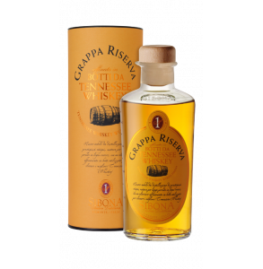 Grappa riserva invecchiata in botti di whiskey