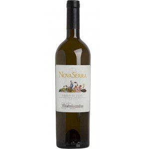 Novaserra è un vino bianco campano prodotto con 100% Greco di Tufo da Mastroberardino