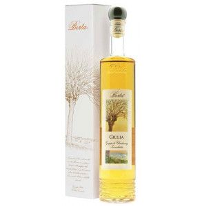 Giulia è una grappa Berta da vinacce di Chardonnay e Cortese