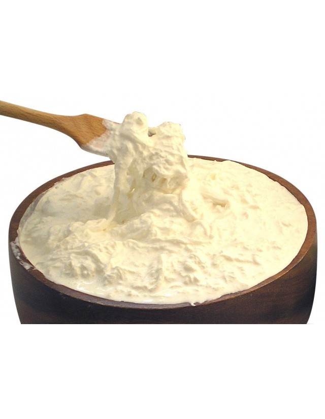 Mozzarella filata e panna fresca Mozzarella filata e panna fresca