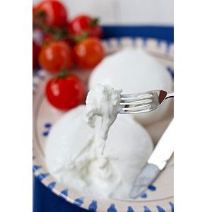 Piccole burrate monoporzione ripiene di stracciatella