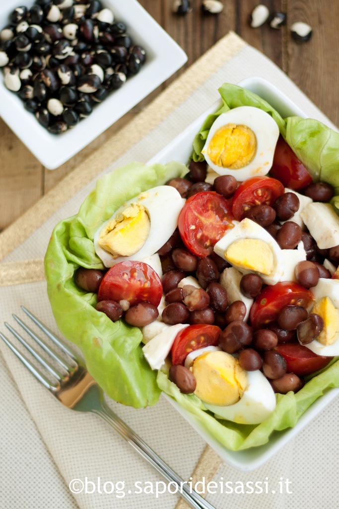 Insalata-fagioli-sarconi-fiordilatte-pomodori-uova